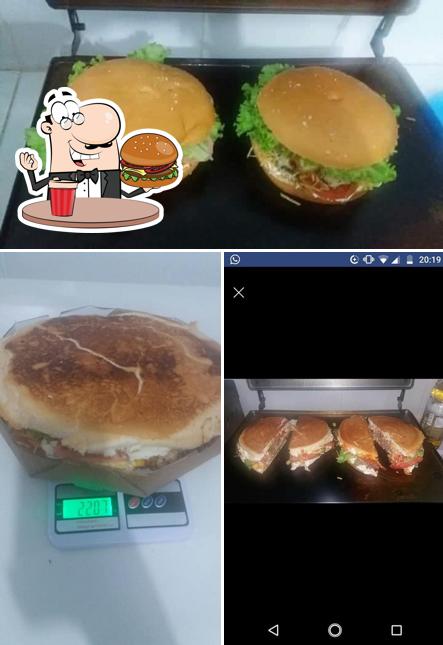 Experimente um hambúrguer no Lanches Família Potência Tchê