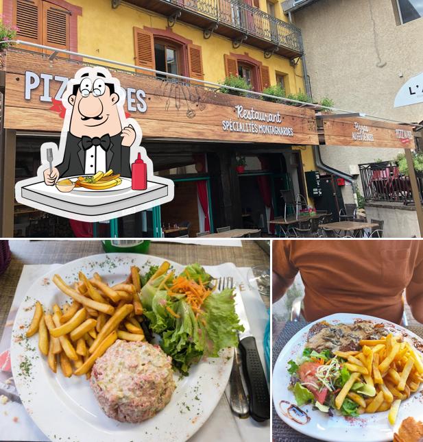 Dégustez des pommes frites à Pizz'Alpes