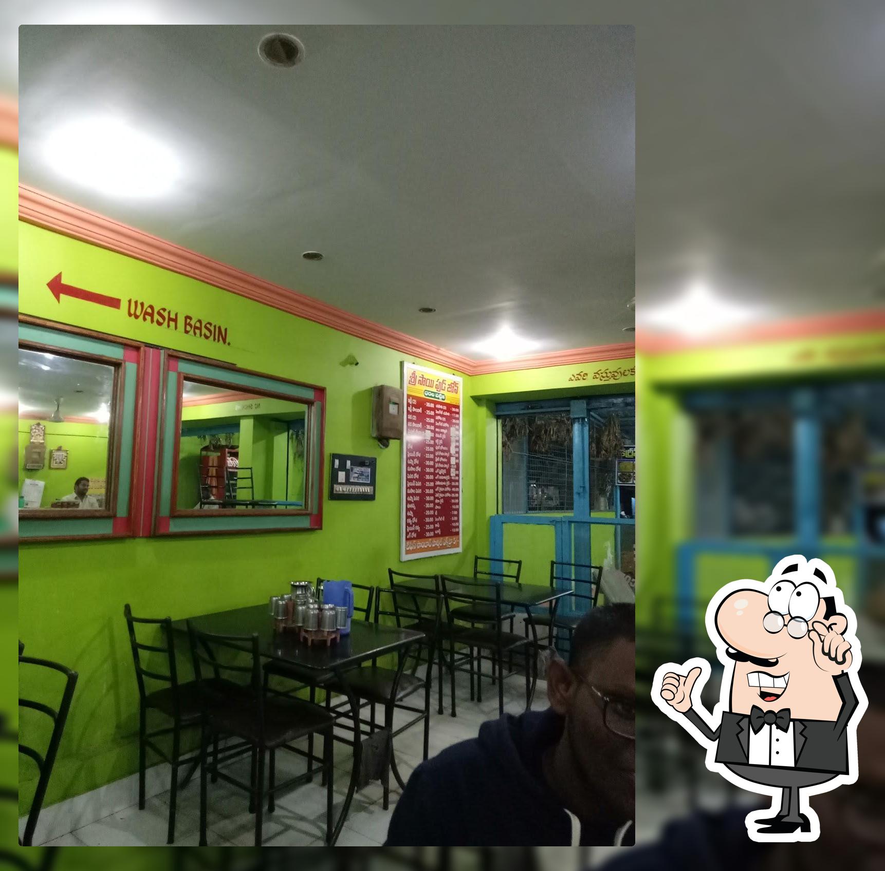The interior of Food Zone