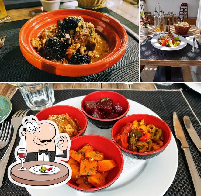 The image of La Terraza de la Medina’s food and dining table