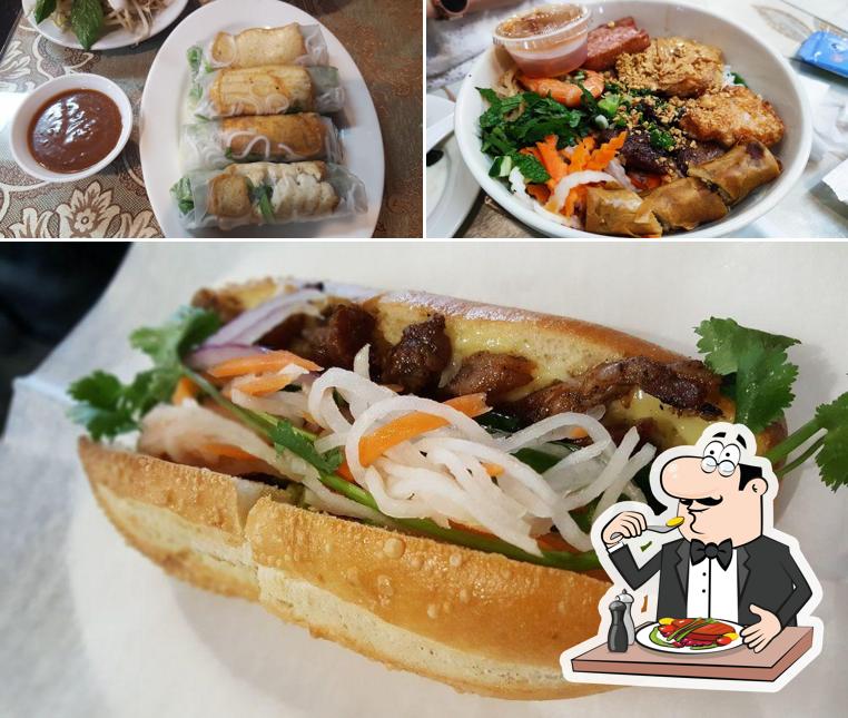 Food at Anh Thu II