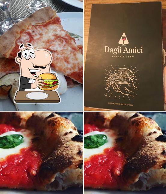 Prova un hamburger a Pizzeria Dagli Amici