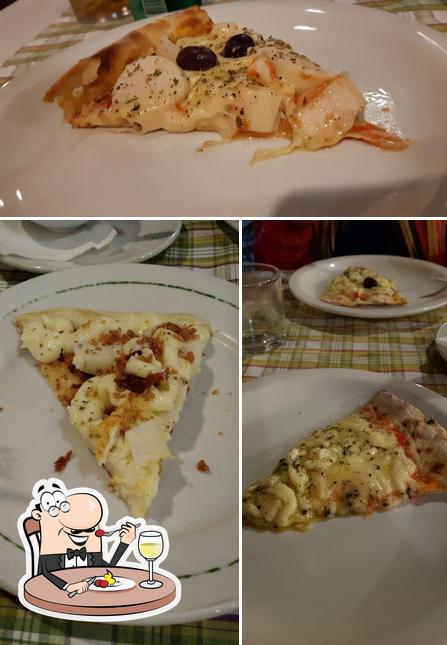 Comida em Pizzaria e Restaurante Orégano