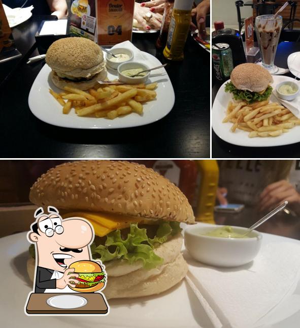 Delicie-se com um hambúrguer no Doutor Sanduba Prime Burguer