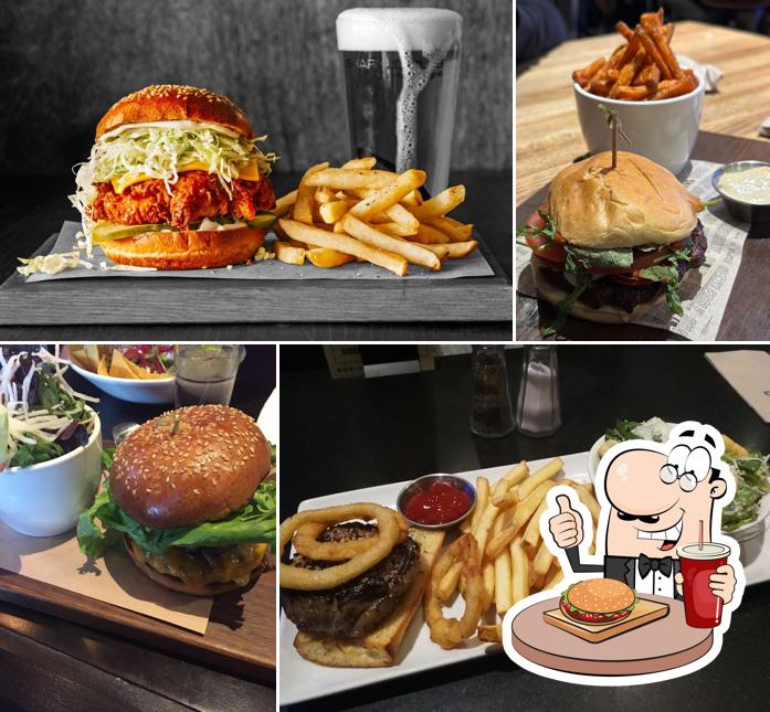 Shark Club Sports Bar & Grill