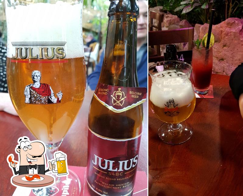 Vous pouvez prendre un verre de bière blonde ou brune