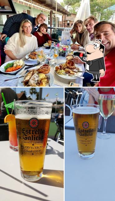 Взгляните на это фото, где видны напитки и еда в Los Arcos Bar & Restaurant Benavista, Estepona