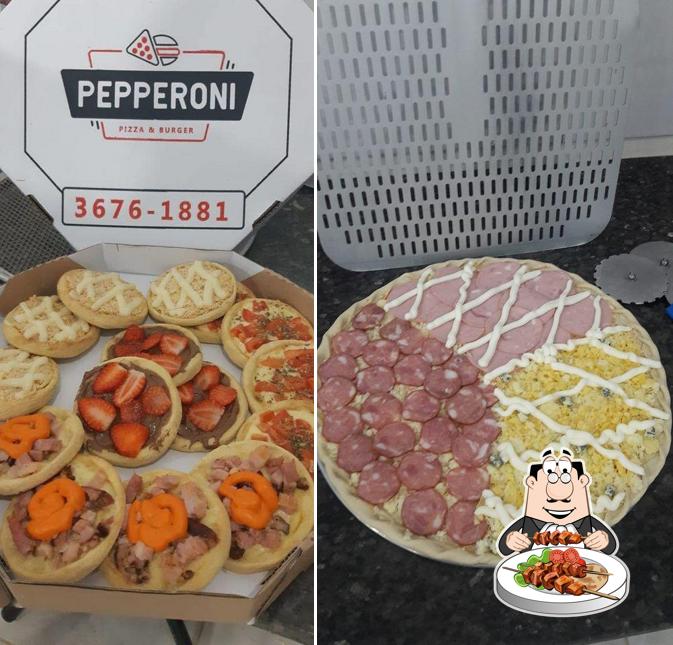 Comida em Pepperoni Pizza e Burger