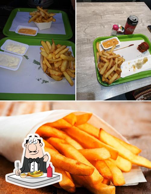 Essayez des pommes frites à Snack Isa