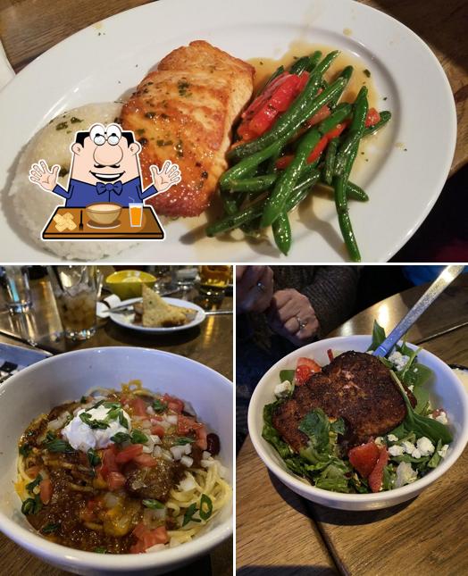 Rusty Bucket Restaurant and Tavern, 7800 Olentangy River Rd in Columbus