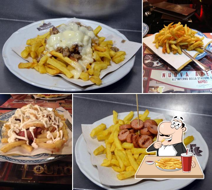 Prova a prendere un piatto di patatine a El Sombrero - Pub e takeaway Napoli - Panini a domicilio