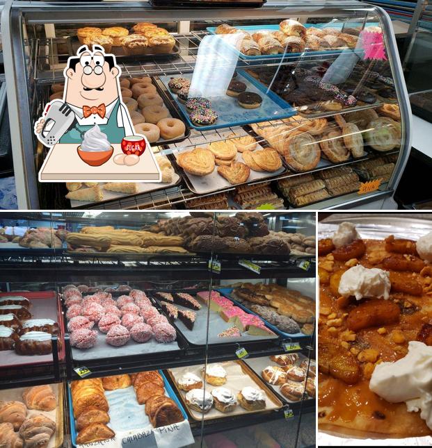 El Herradero Carniceria y Panaderia serves a selection of sweet dishes