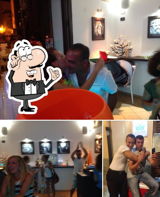 Gli interni di I Leoni enoteca&bar