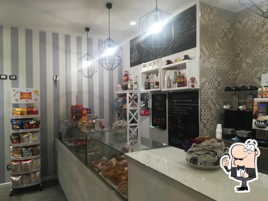 Guarda la foto di Happiness Bakery