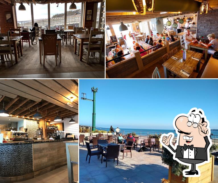 Интерьер "Salty's Beach Bar & Restaurant"