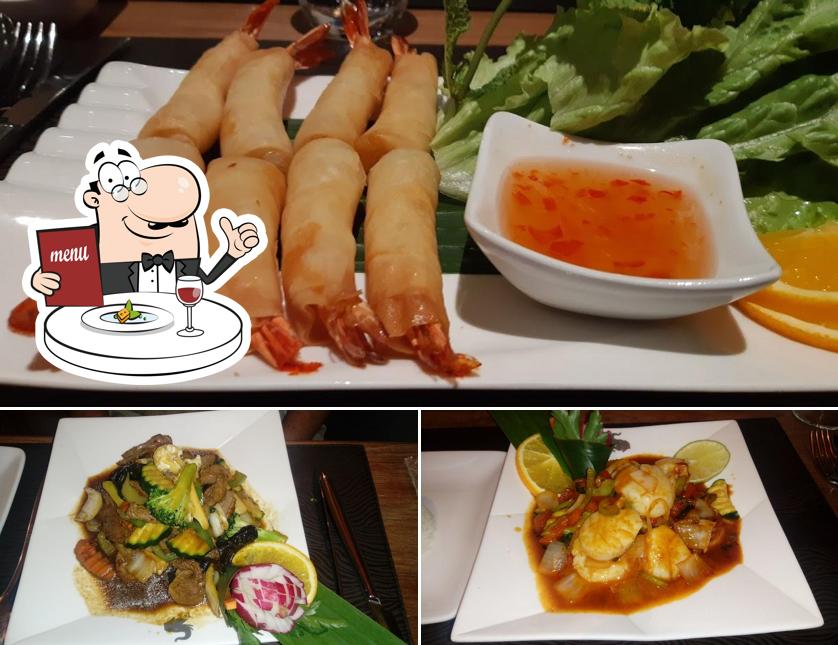 Food at Pavillon Thai