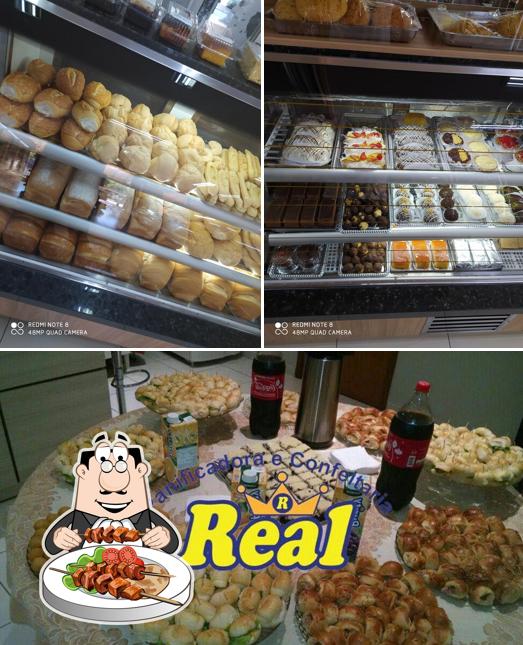 Comida em Panificadora e Confeitaria Real