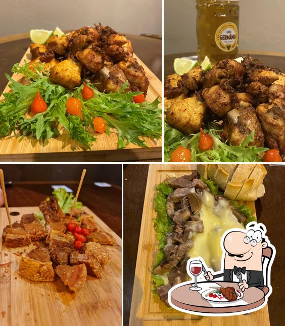 Experimente pratos de carne no Svazate Store & Beer