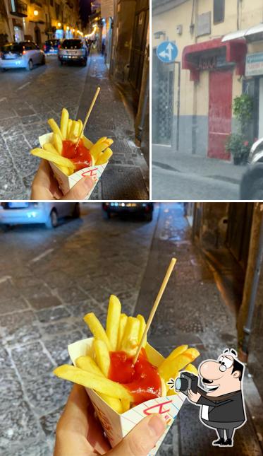 Vedi la immagine di La buca