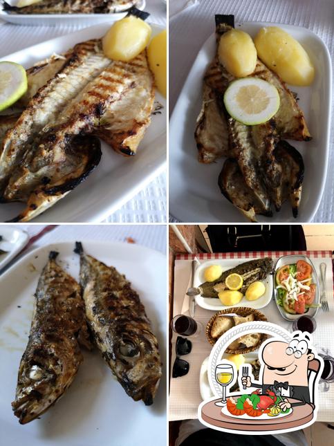 Try out seafood at Restaurante O Taxi