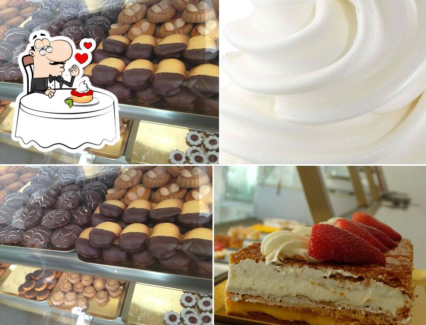 "Pastelería Abrente" представляет гостям широкий выбор десертов