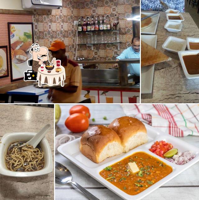 Food at Dosa Plaza