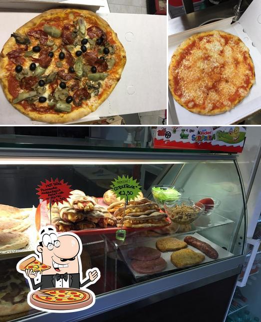 Prenditi una pizza a Enjoy Cafè
