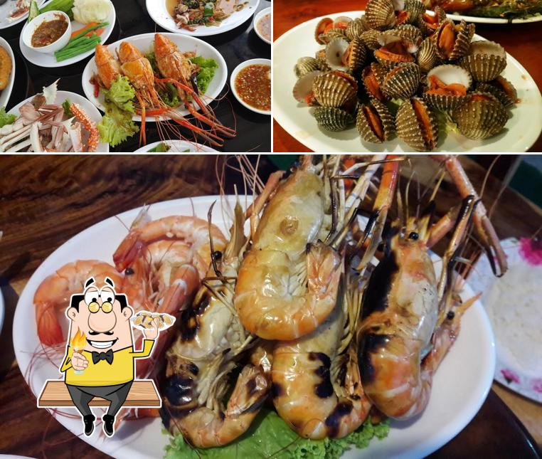 В "Lek Seafood" вы можете заказать разные блюда с морепродуктами