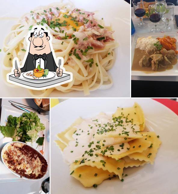 Espaguetis a la carbonara y raviolis en Chez Paolino