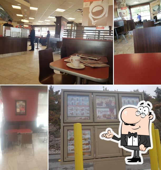 L'intérieur de Tim Hortons