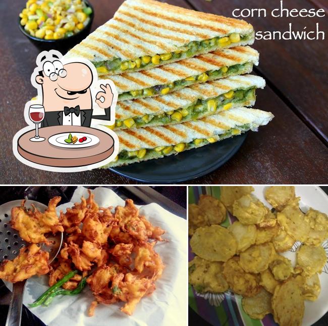 Food at Lakshamankrushnapetk Nashta Centre