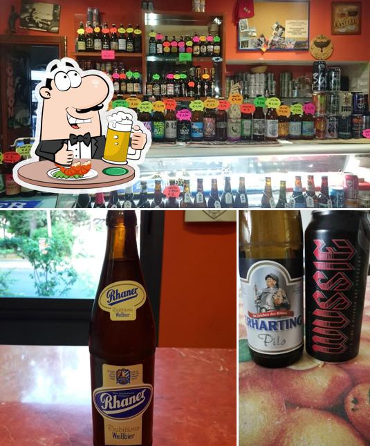 Puoi prenderti un rinfrescante bicchiere di birra chiara o scura