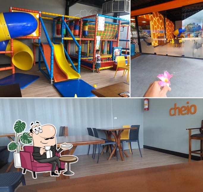 Veja imagens do interior do Giraffas São Bento do Sul