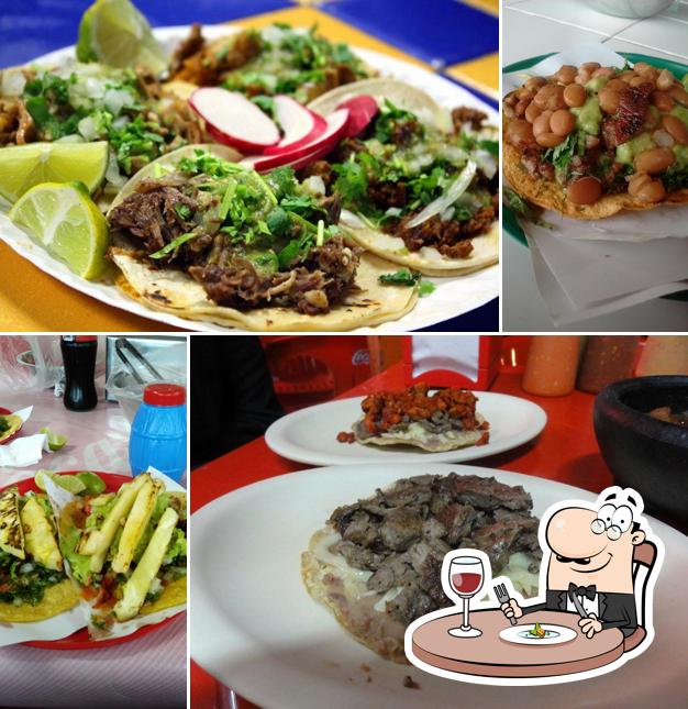Restaurante Tacos El Zarpazo, Ensenada, Av. Riveroll 790 Opiniones
