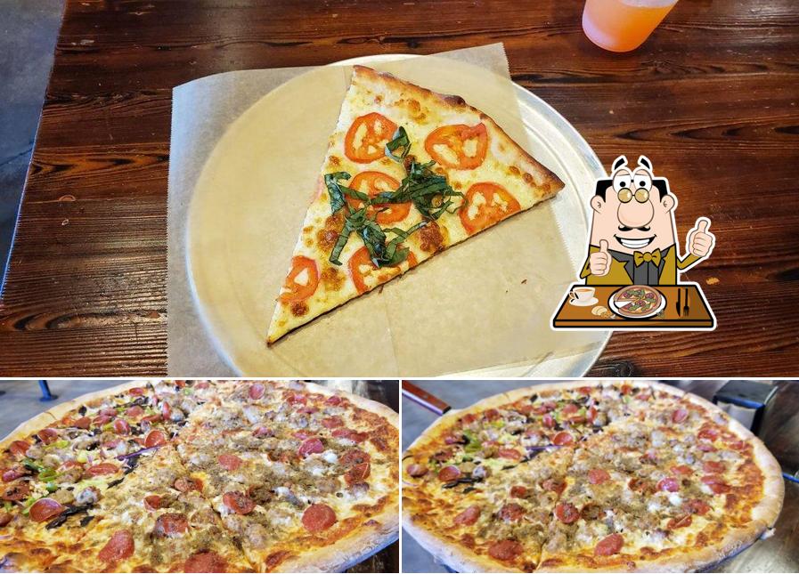 Flippin' Pizza in Long Beach Restaurant menu and reviews