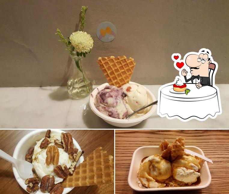 Jeni's Splendid Ice Creams, 900 W Armitage Ave in Chicago Restaurant