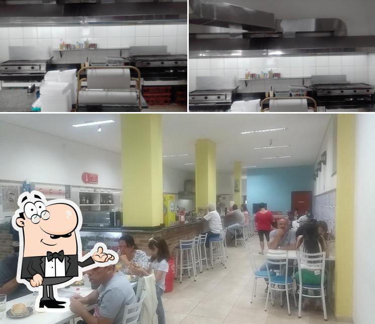 Veja imagens do interior do Lanchonete 2000