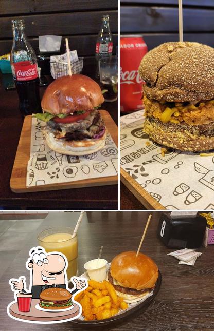 Peça um hambúrguer no Desterro Bar e Hamburgueria Hambúrguer