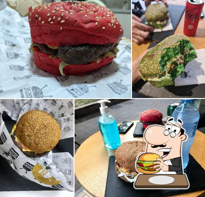 Essayez l'un des hamburgers servi à Space Burger