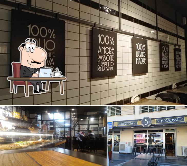 Siediti a un tavolo di 5 Lire