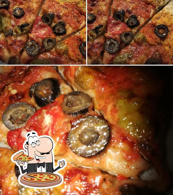 Ordina una pizza a Osteria Vittoria, Ristorante - Pizzeria