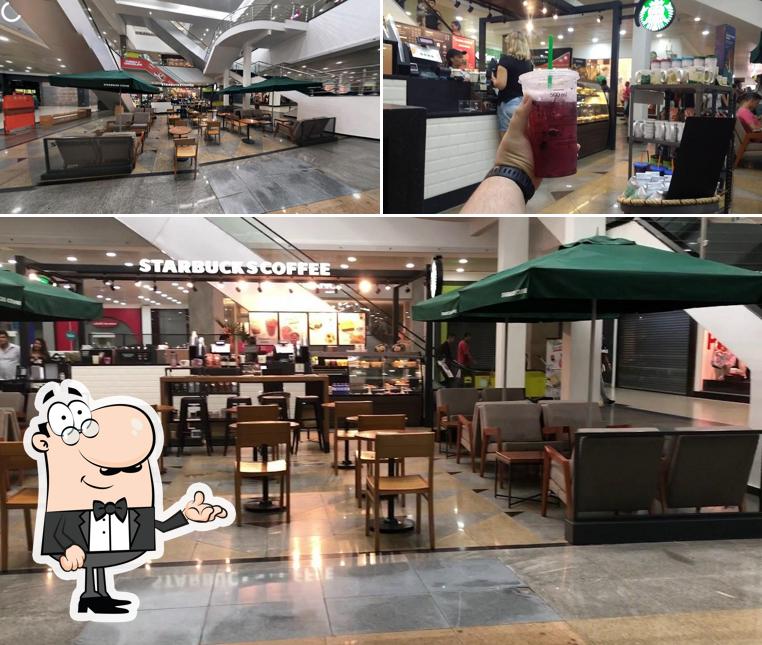 Veja imagens do interior do Starbucks