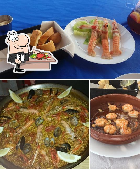 Order seafood at Chiringuito Casa Thomas
