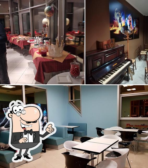 Gli interni di Delorean Food and Drink