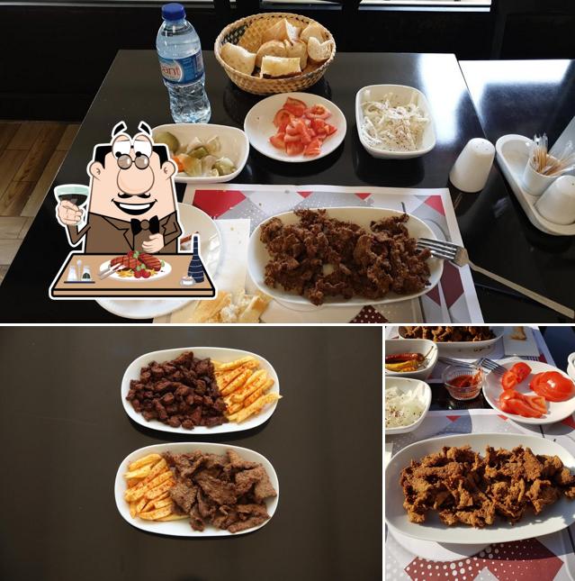 "Ciğerci Ankara Hisar Ciğer" предоставляет мясные блюда