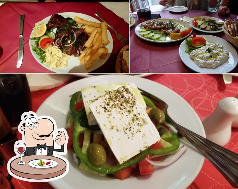 Еда в "Aegean Taverna Greek"