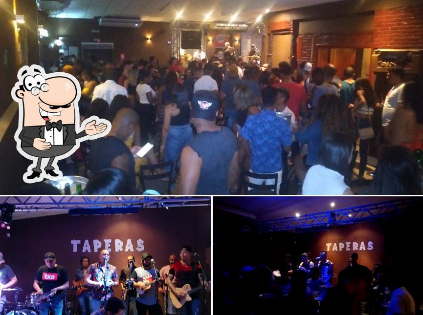 See this pic of Tapera´s Bar