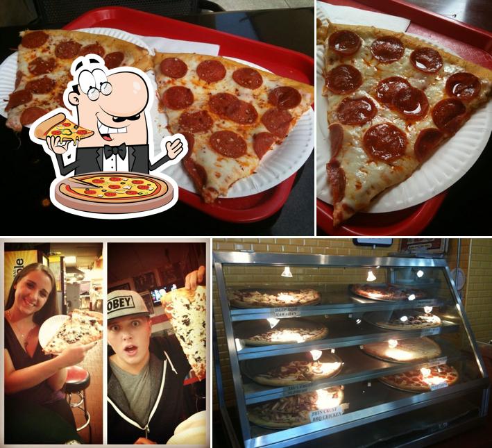 Hollywood Pizzeria Express, 6801 Hollywood Blvd Suite 105 in Los ...