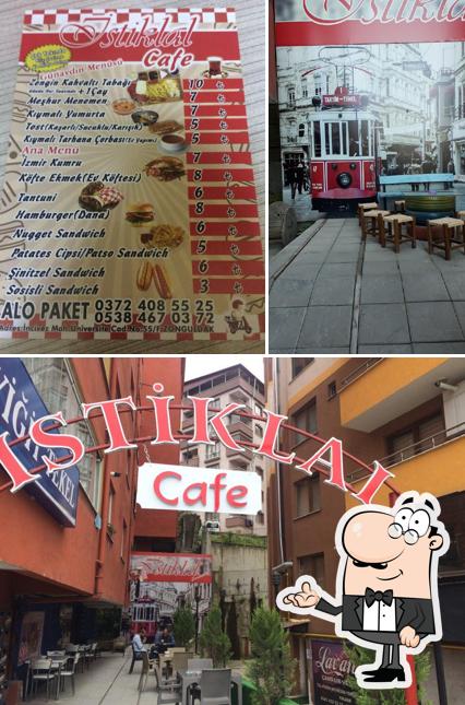 Estas son las fotos que muestran interior y comida en İstiklal Cafe