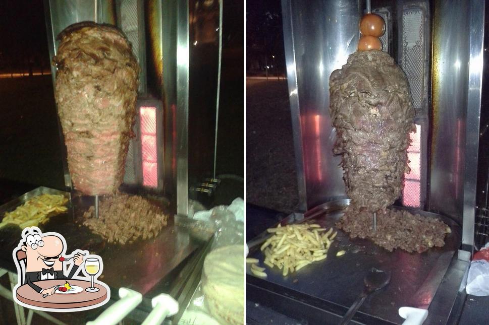 Comida em Shawarma's do Habibi